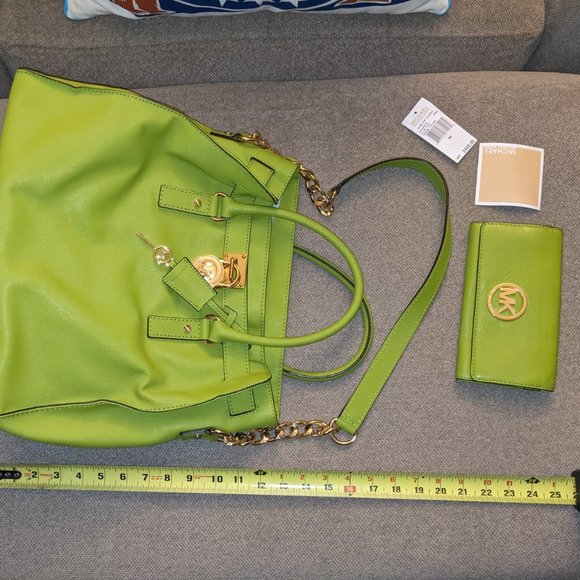 Like new Michael Kors bag and wallet - Picture 2 of 6